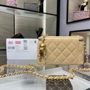 Alternative view of Chanel Vanity Beige Gold