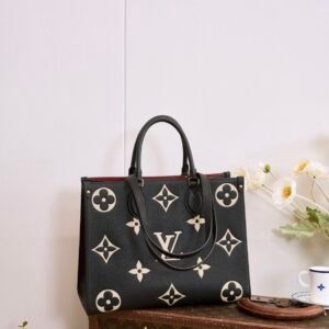 Louis Vuitton OnTheGo MM Black