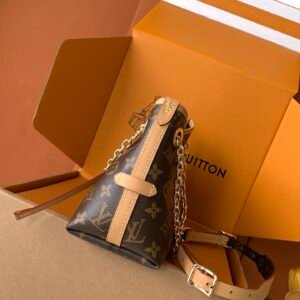 Alternative view of Louis Vuitton Carry All