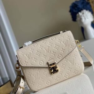 Louis Vuitton Pochette Metis