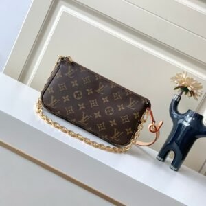 Louis Vuitton Pochette
