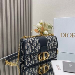 Alternative view of Dior 30 Montaigne Chain Bag
