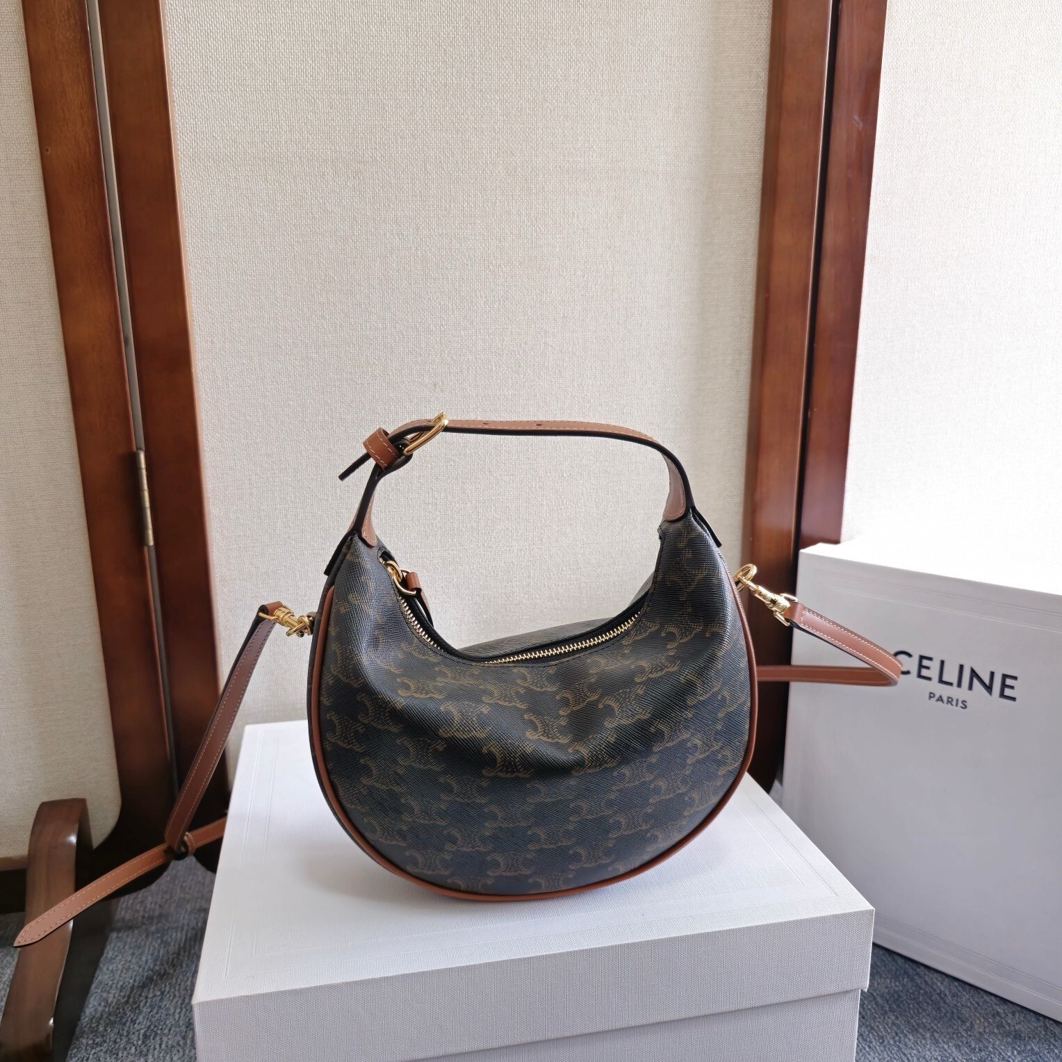 Celine Lulu Bag Triomphe Canvas - Afbeelding 3