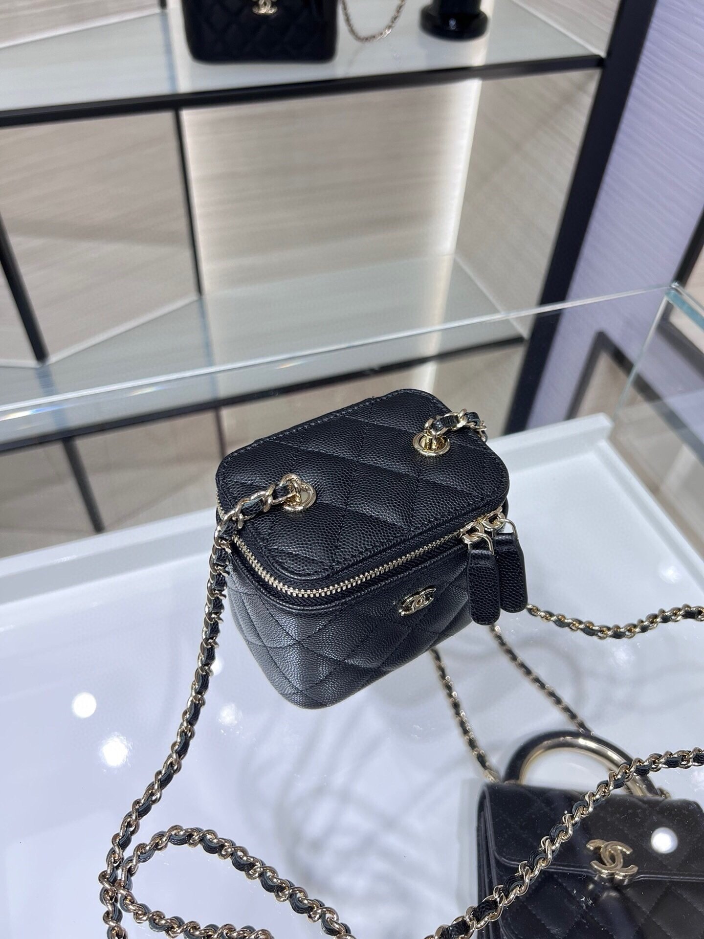 Chanel Micro Vanity Black Gold - Afbeelding 3