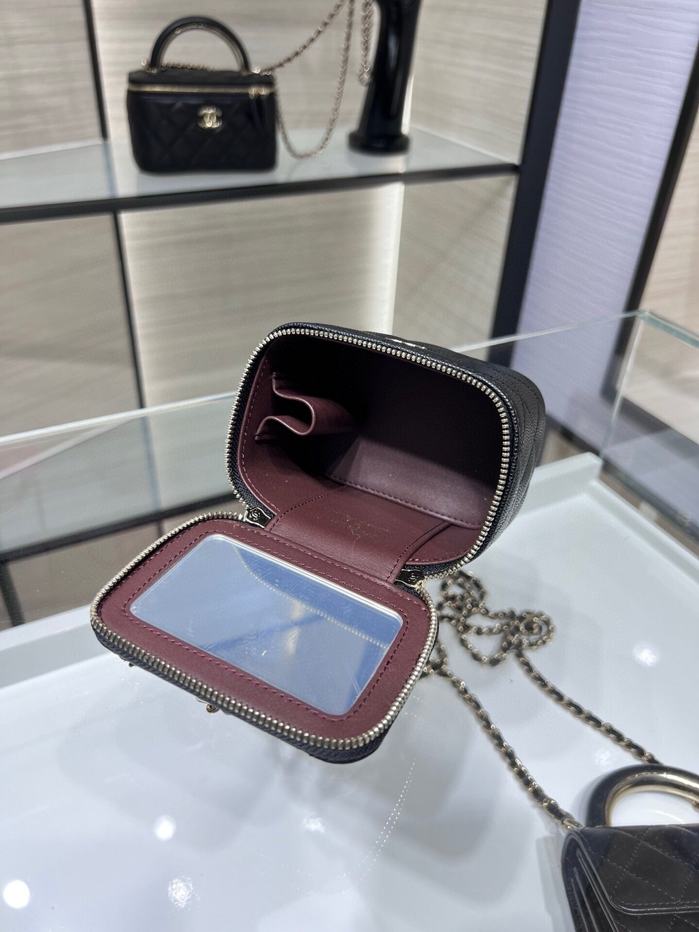 Chanel Micro Vanity Black Gold - Afbeelding 5