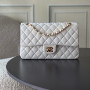 Chanel Flap Bag White Gold in Medium