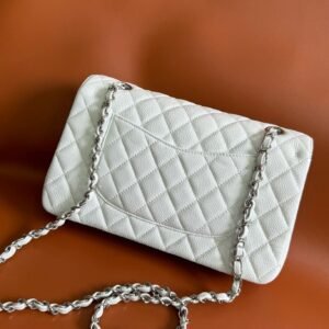 Alternative view of Chanel Flap Bag Caviar White Silver in Medium