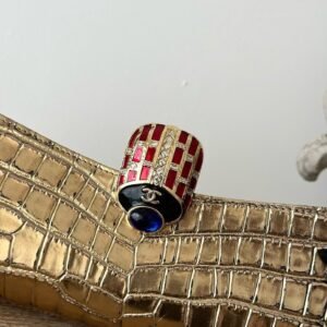 Alternative view of Chanel Clutch in Metallic Gold Crocodile