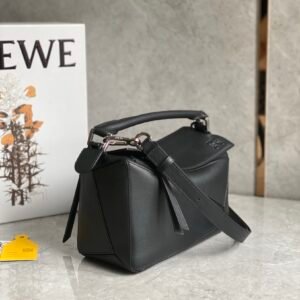 Alternative view of Loewe Small Puzzle Edge Bag Black Silver