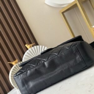 Alternative view of Chanel Shoulder Bag in Caviar Black Silver