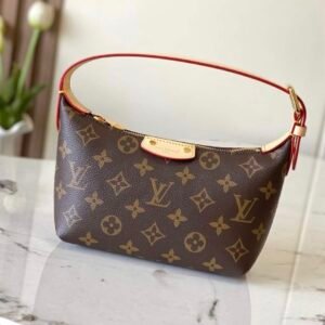 Louis Vuitton Pochette Hills