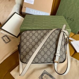 Alternative view of Gucci Horsebit 1955 in Beige White Gold