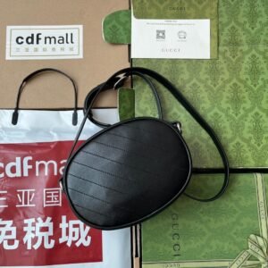 Alternative view of Gucci Blondie Oval Shoulder Bag Black Silver