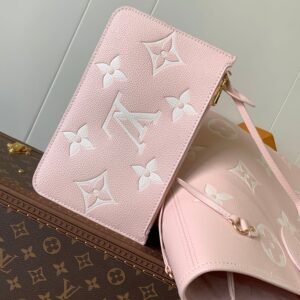 Alternative view of Louis Vuitton Neverfull in Pink Beige