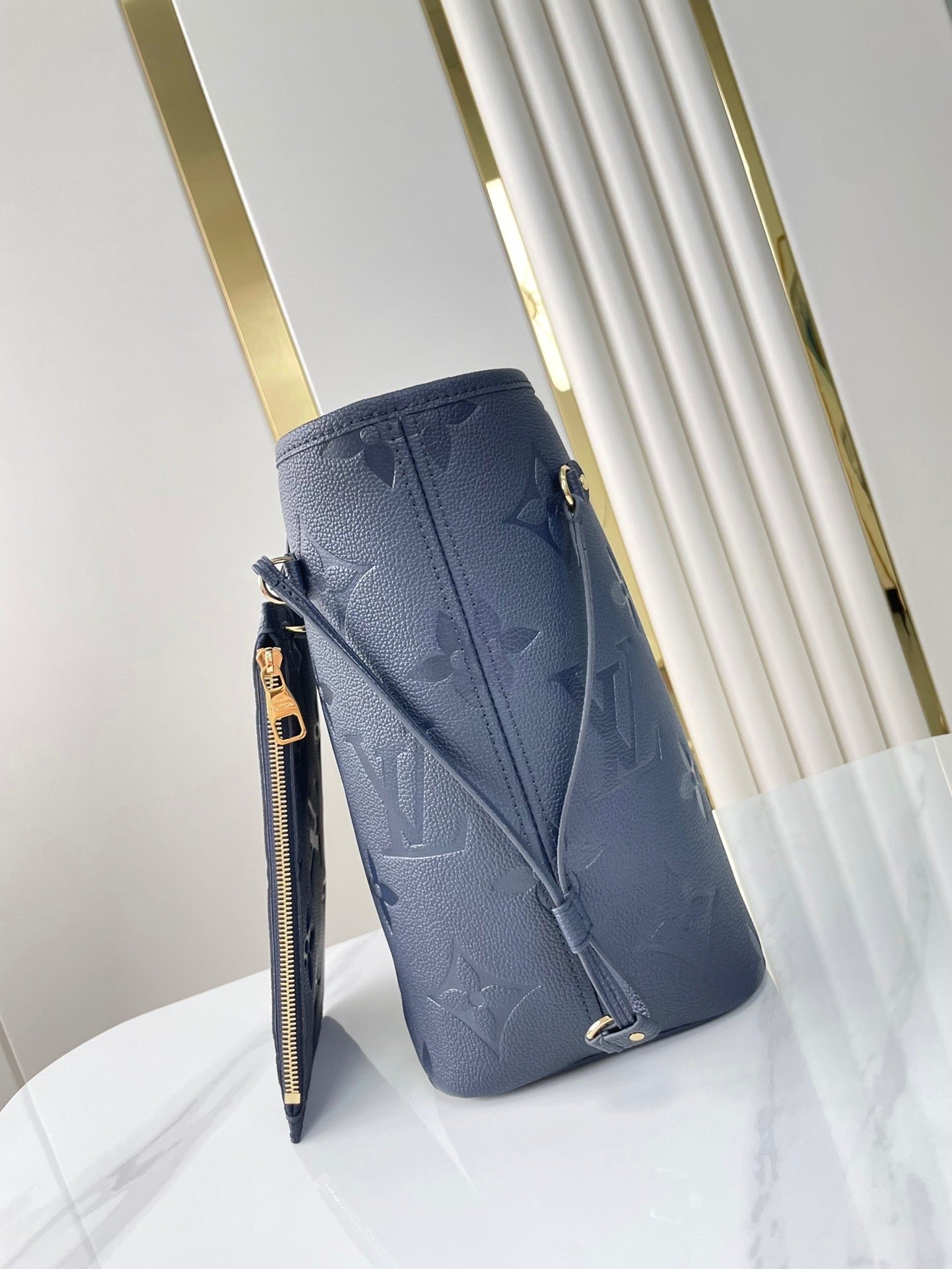 Louis Vuitton Neverfull in Navy - Afbeelding 3