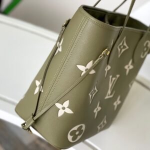 Alternative view of Louis Vuitton Neverfull in Khaki Cream