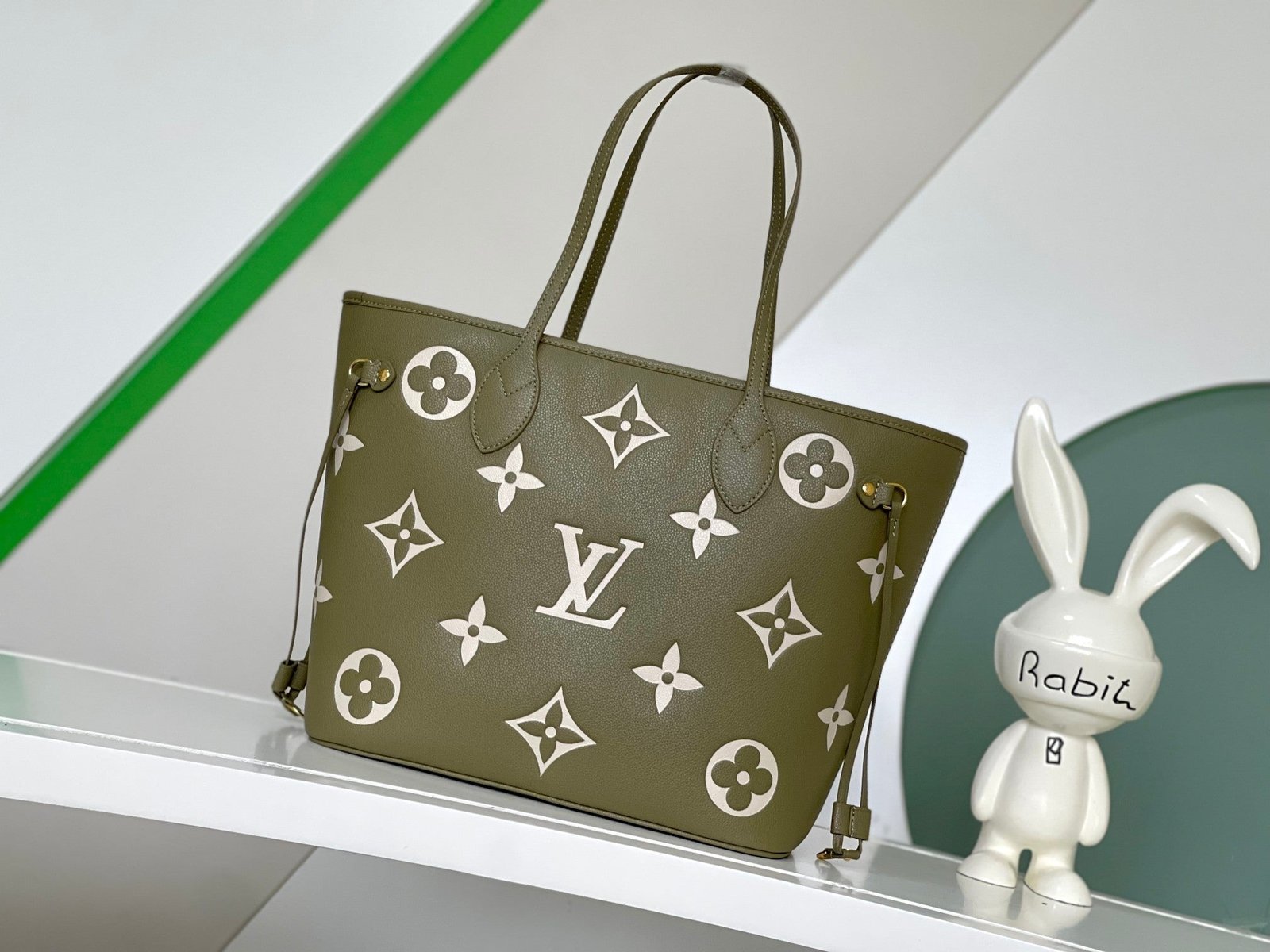 Louis Vuitton Neverfull in Khaki Cream - Afbeelding 3