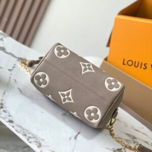 Alternative view of Louis Vuitton Speedy Bag in Taupe Gold