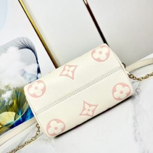 Alternative view of Louis Vuitton Speedy Bag in White Pink