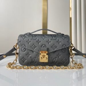 Louis Vuitton Pochette Metis East West