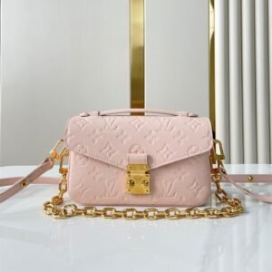 Louis Vuitton Pochette Metis East West