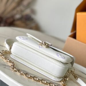 Alternative view of Louis Vuitton Pochette Metis East West