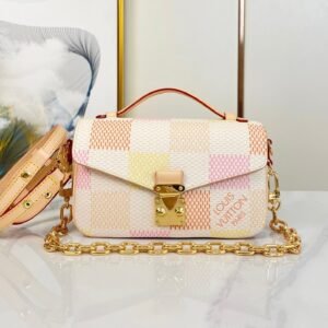 Louis Vuitton Pochette Metis East West
