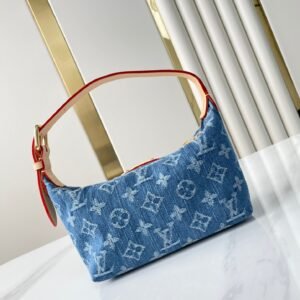 Alternative view of Louis Vuitton Pochette Hills