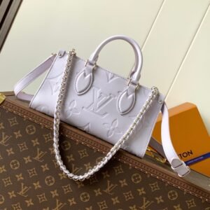 Louis Vuitton OnTheGo East West Bag in Light Lavender