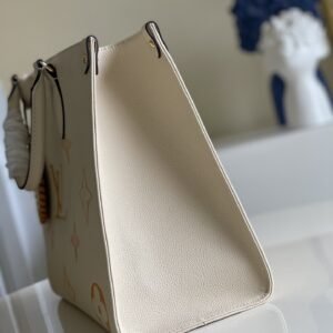 Alternative view of Louis Vuitton OnTheGo MM in Cream Orange