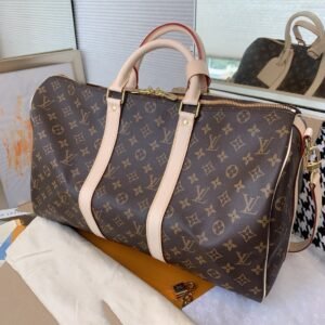Louis Vuitton Keepall Bandouliere 45 in Brown Monogram