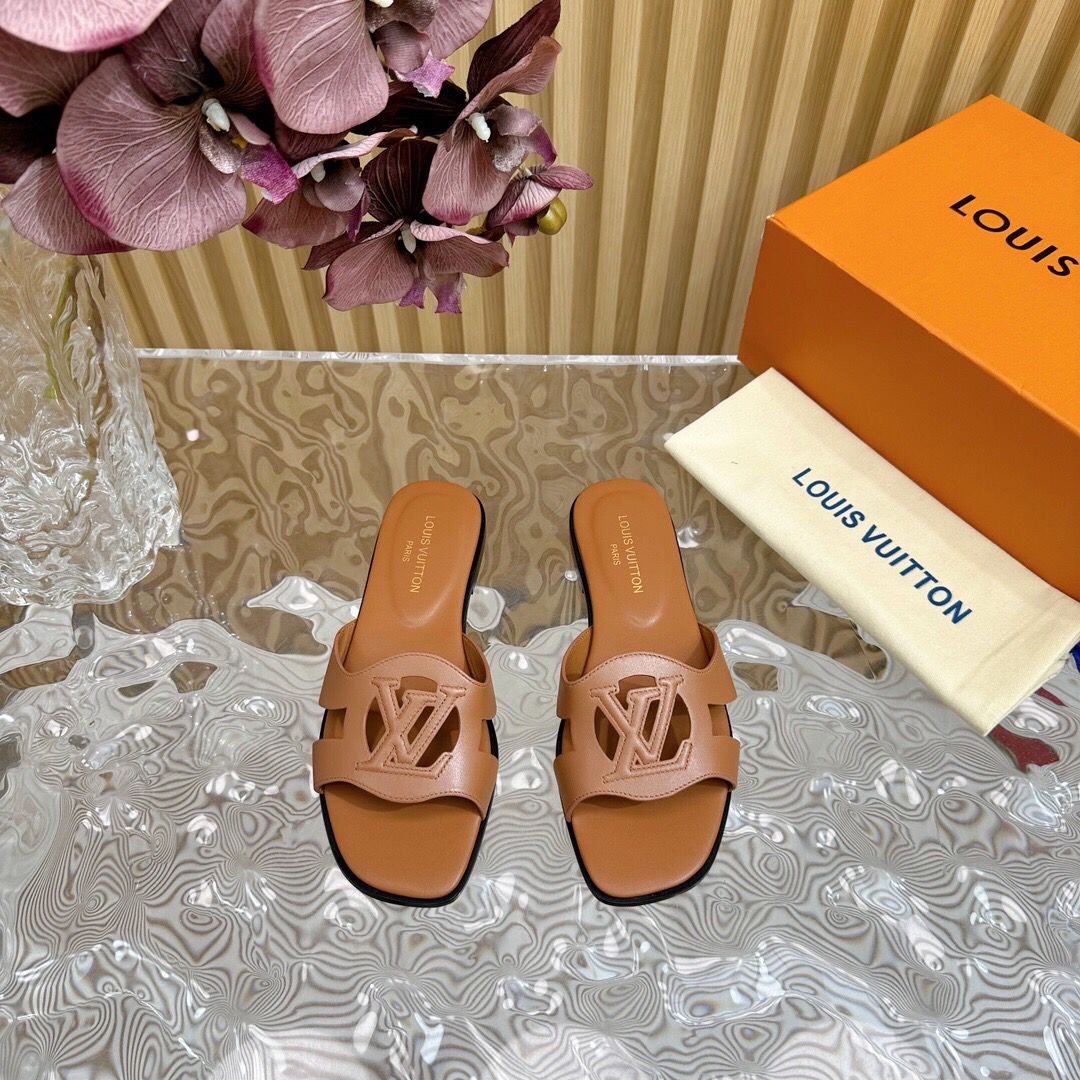 Louis Vuitton Sandals in Brown