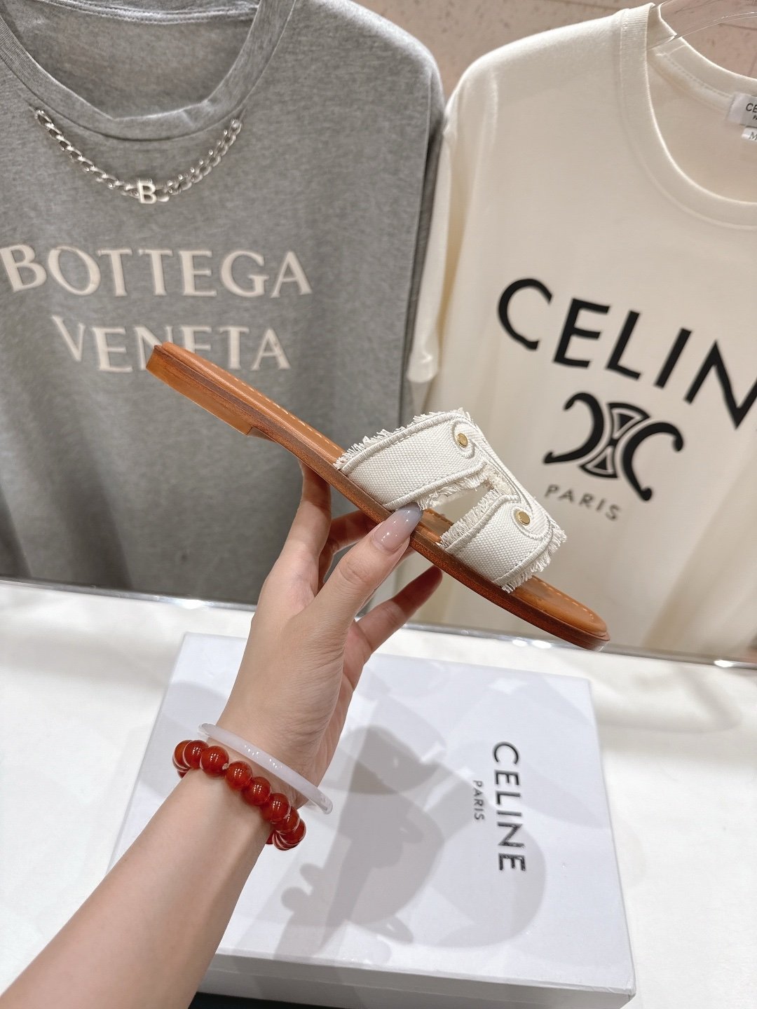 Celine Marina Slide Sandals in Beige Canvas - Afbeelding 4