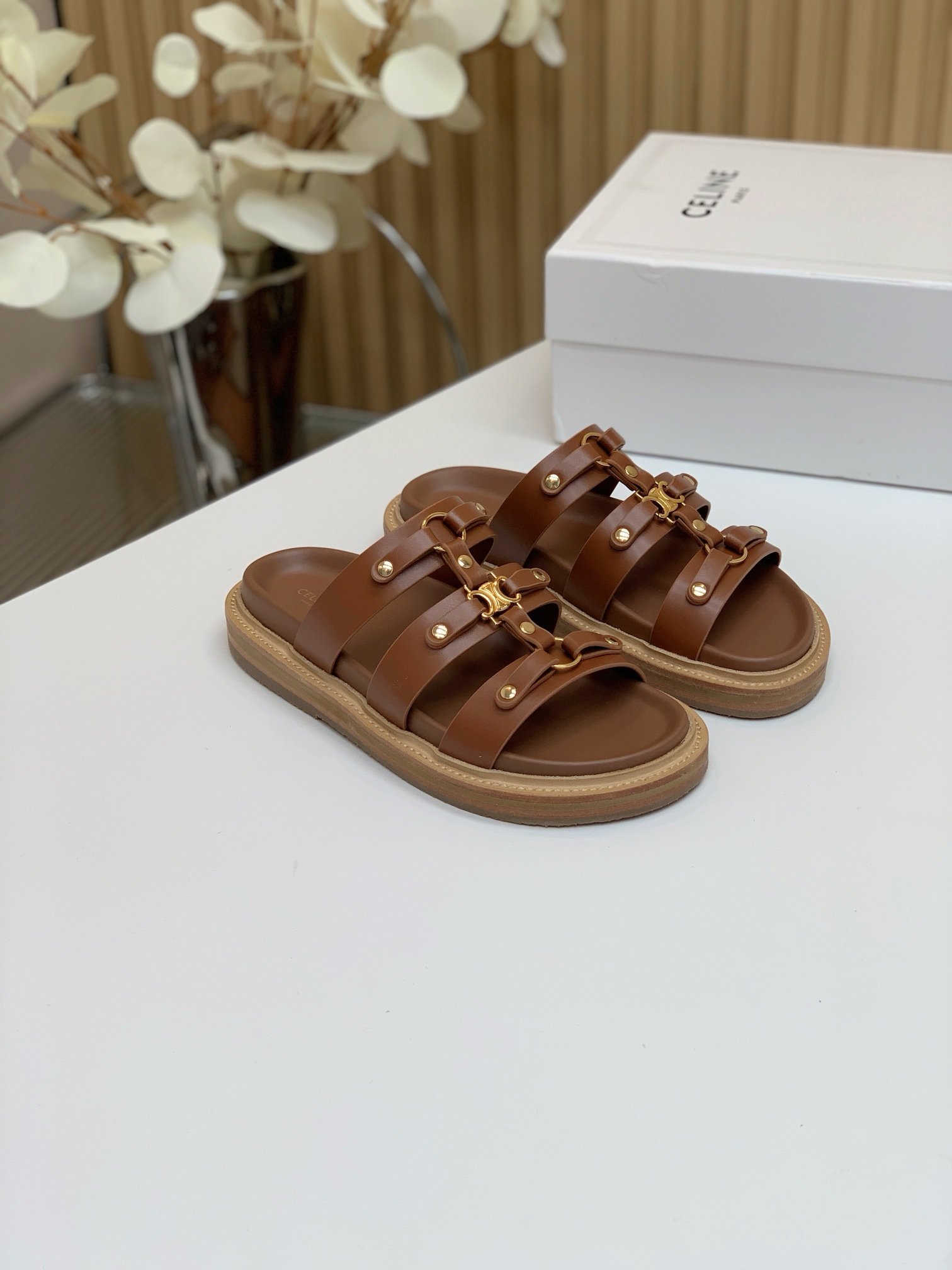 Celine Tippi Sandals in Brown Gold - Afbeelding 2