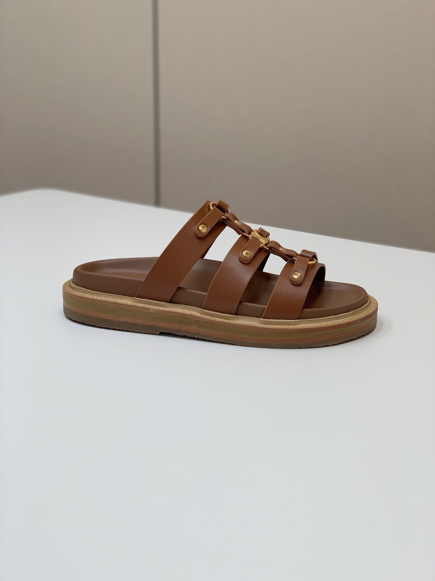 Celine Tippi Sandals in Brown Gold - Afbeelding 4