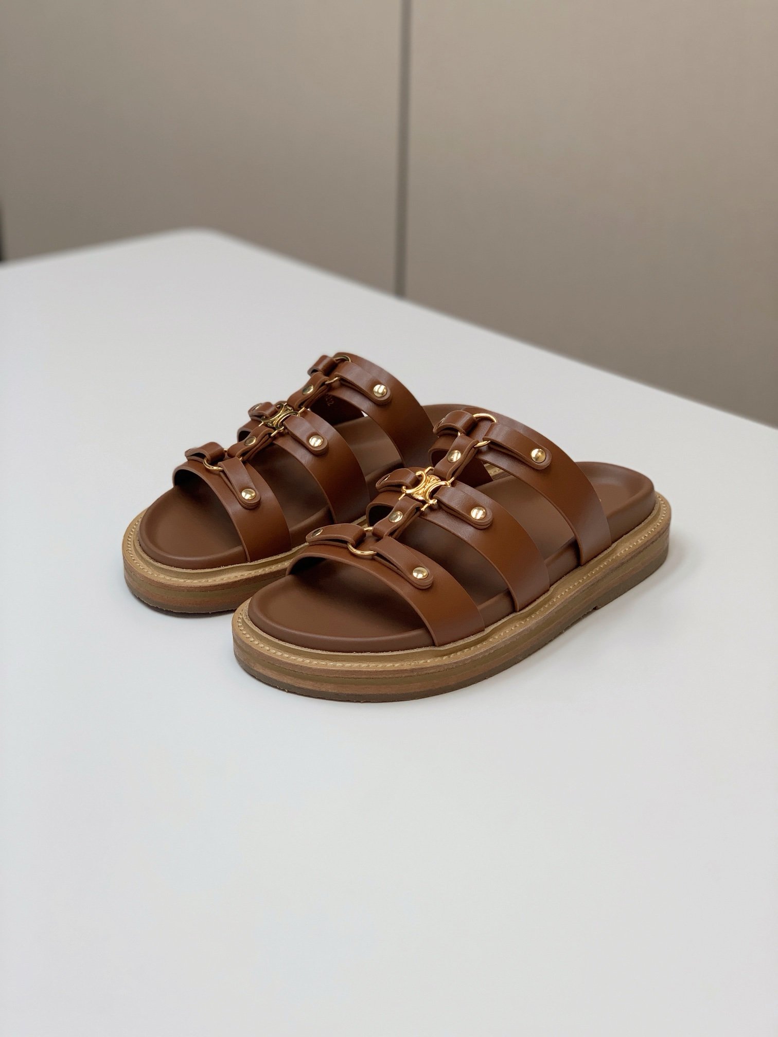 Celine Tippi Sandals in Brown Gold - Afbeelding 5