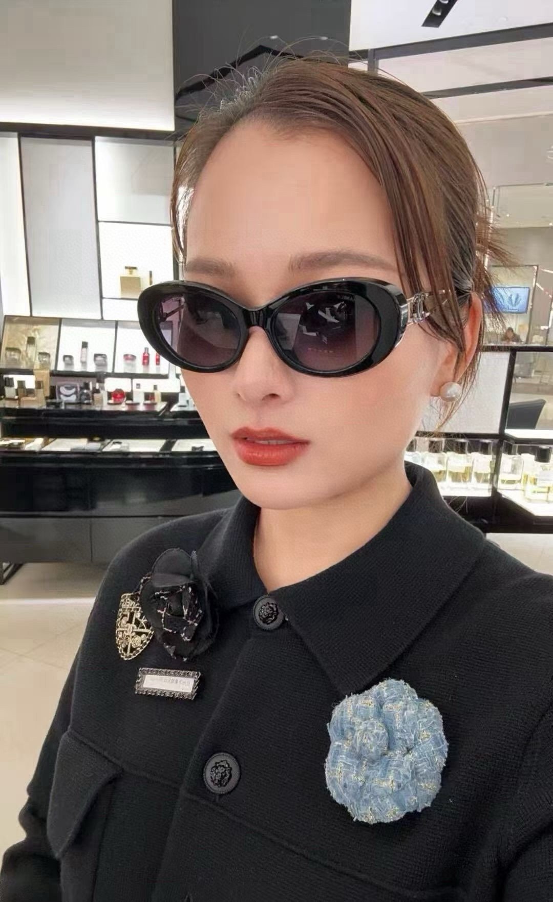 Chanel Sunglasses in Black Gold - Afbeelding 4