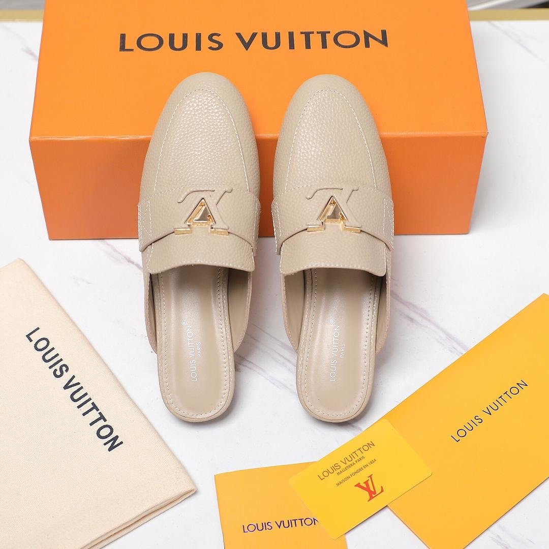Louis Vuitton Loafers in Nude - Afbeelding 2