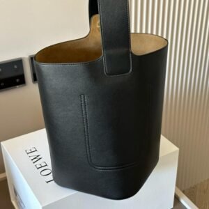 Alternative view of Loewe Medium Pebble Bucket in Black
