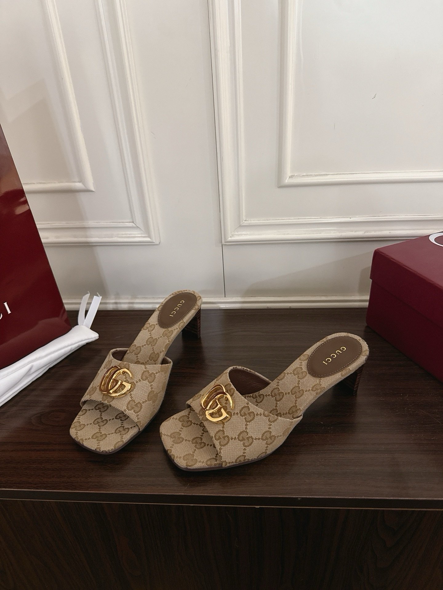 Gucci Slide Sandal in Brown - Afbeelding 3