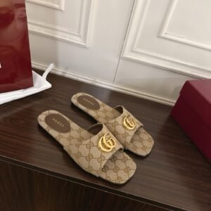 Gucci Sandal Double G in Brown