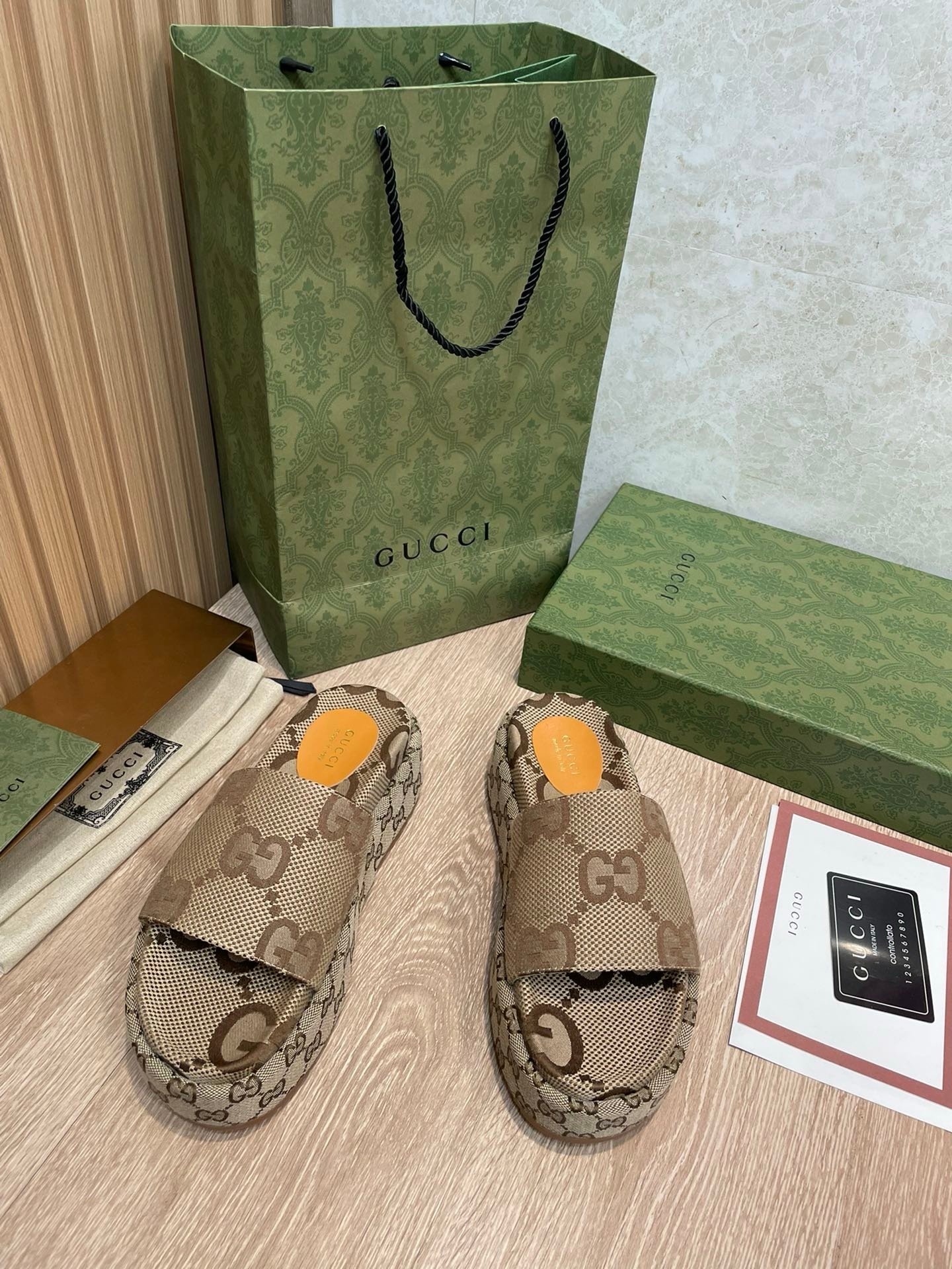 Gucci Platform Slide Sandal in Brown - Afbeelding 2