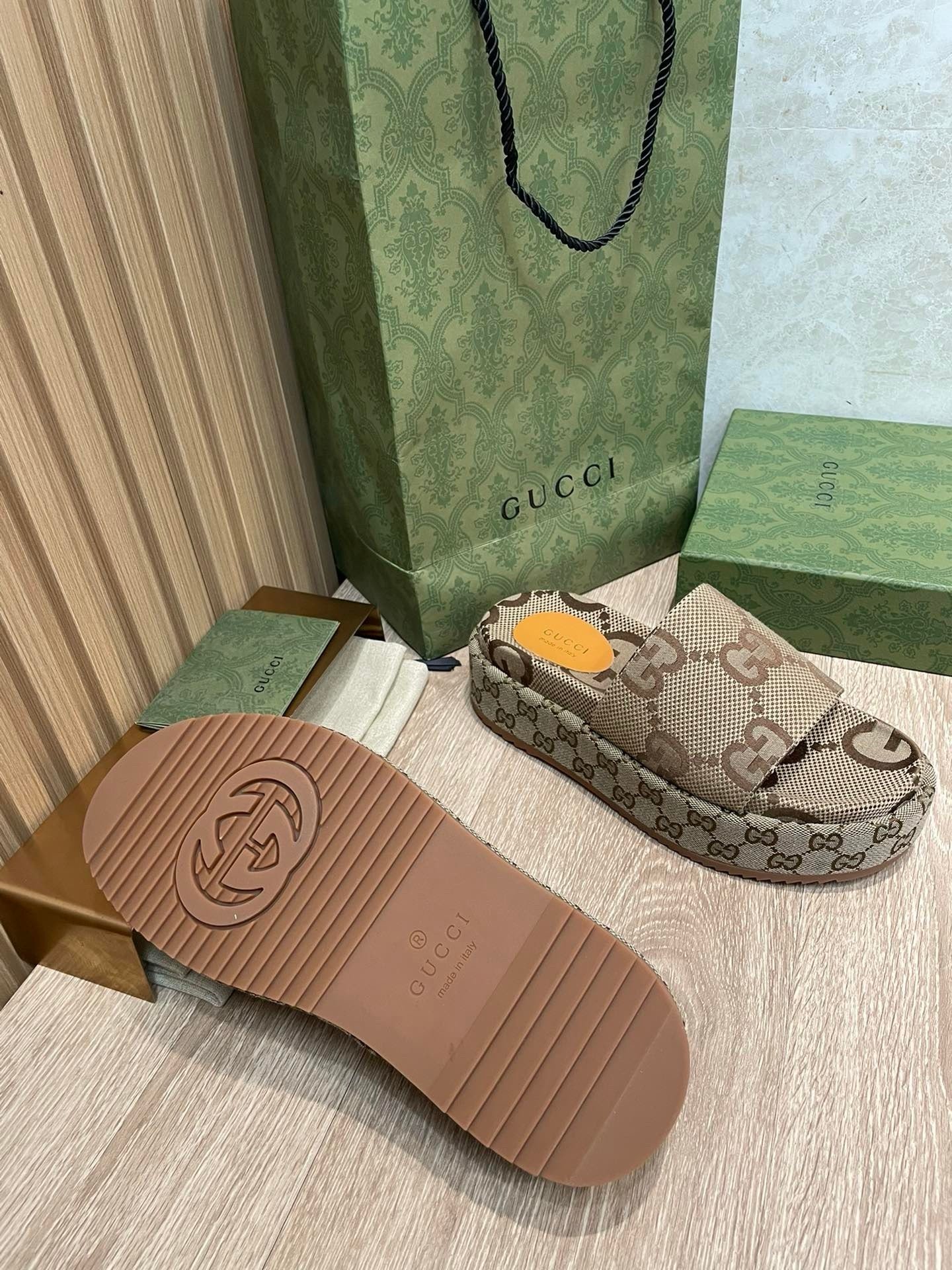 Gucci Platform Slide Sandal in Brown - Afbeelding 6