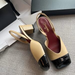 Alternative view of Chanel Sandals in Beige Black