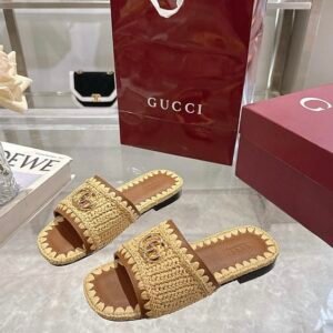 Alternative view of Gucci GG Raffia Slide Sandal in Beige Brown