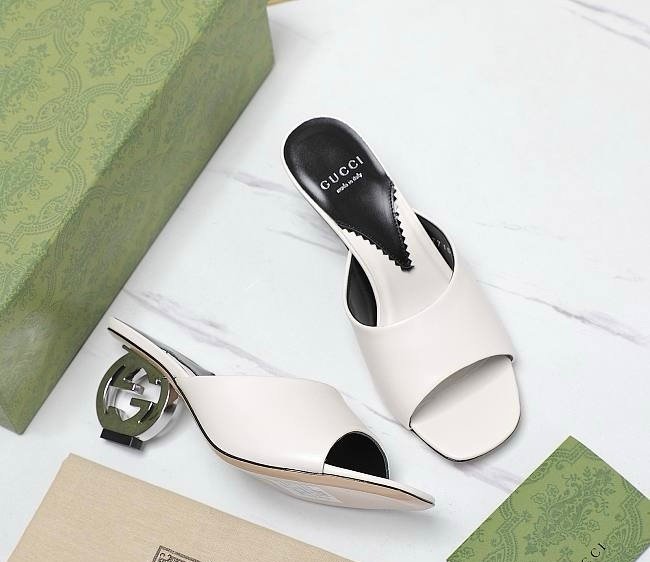 Gucci Interlocking G Heels in White - Afbeelding 3
