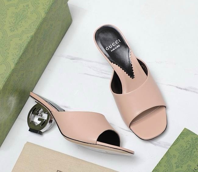 Gucci Interlocking G Heels in Beige - Afbeelding 4
