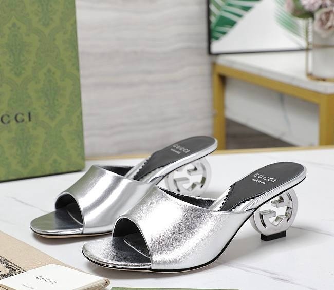 Gucci Interlocking G Heels in Silver