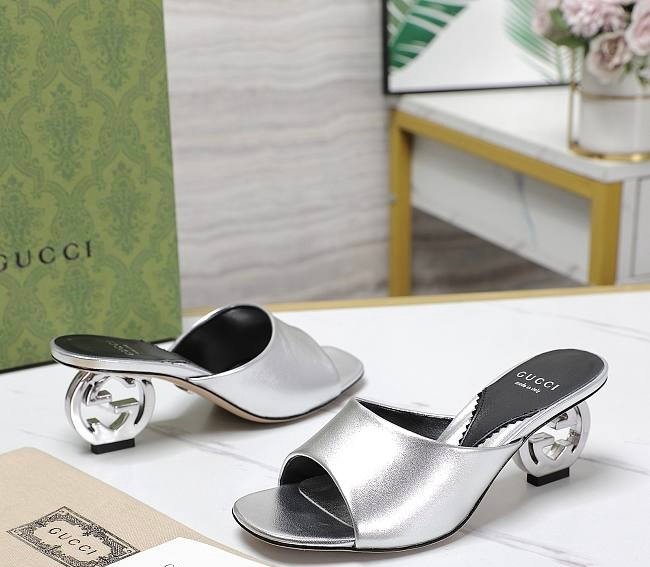 Gucci Interlocking G Heels in Silver - Afbeelding 2