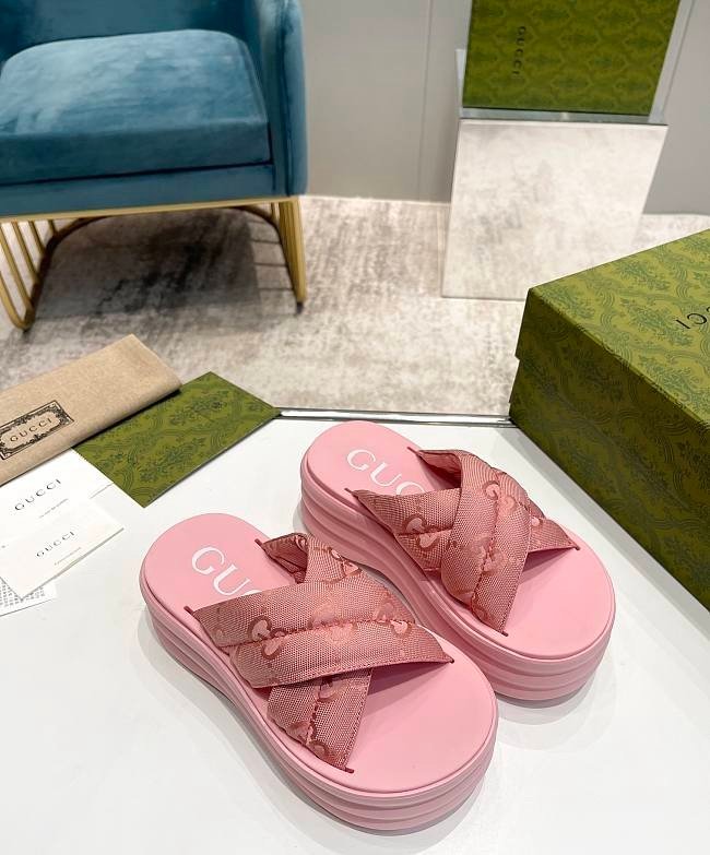 Gucci Platform Slide Sandals in Pink